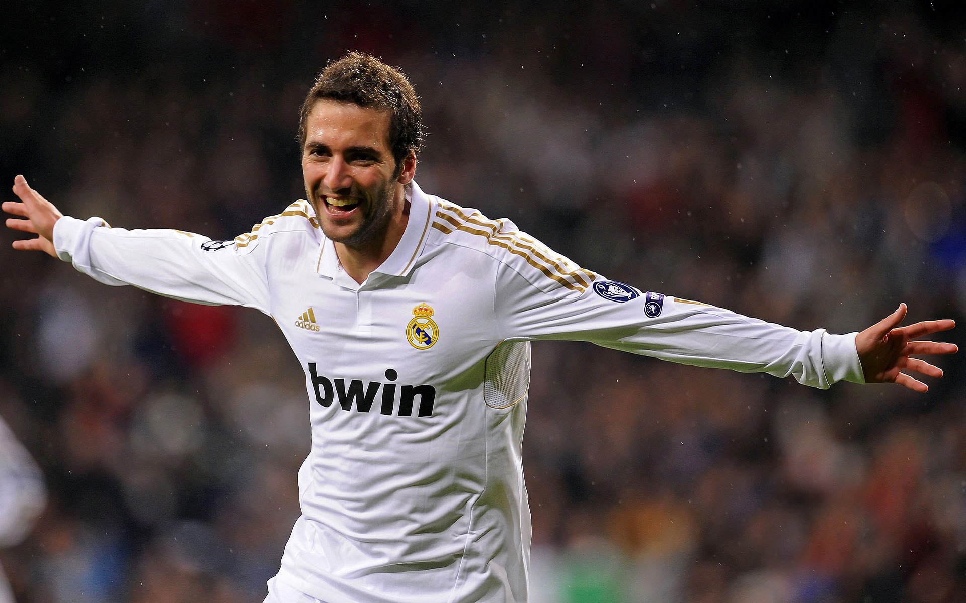 世界杯高潮频现:精彩瞬间万众瞩目!,世界杯超燃视频