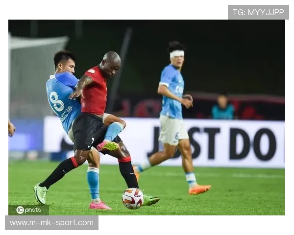 成都蓉城帅惟浩策动中路配合撕破防线，精彩战术大揭秘！