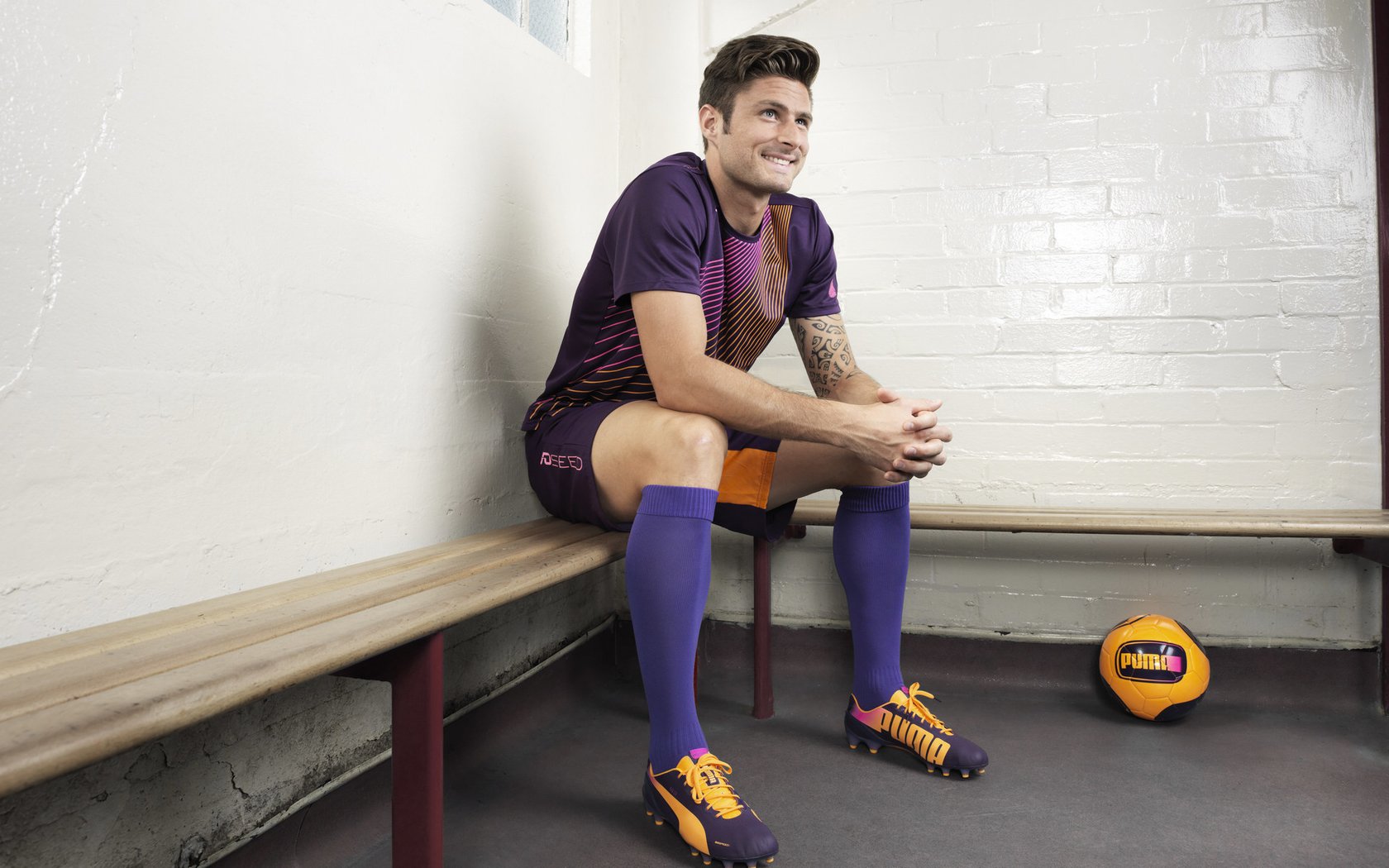 mk体育网页-丁俊晖社交账号晒出训练花絮视频，丁俊晖日常训练